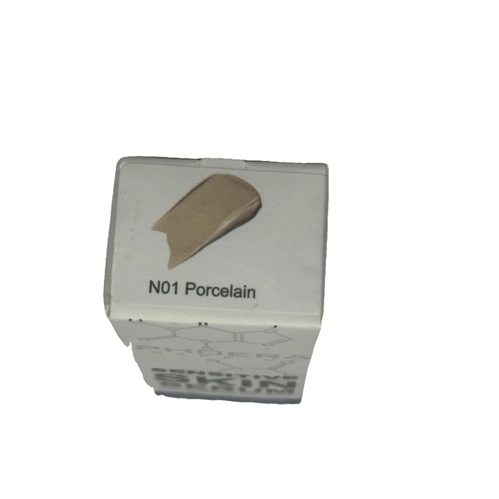 Phoera Sensitive Skin Serum Hydrating Foundation N01 Porcelain 30ml Medium Cover